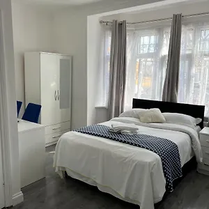 Apartamento Starlet, Wanstead